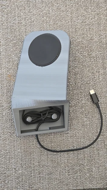 BMW iX - MagSafe Mount kèm quản lý dây (cable management) - Image 3