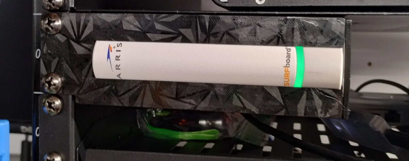 Ngàm gắn rack cho Arris Surfboard S33 (Arris Surfboard S33 rack mount bracket) - Image 1