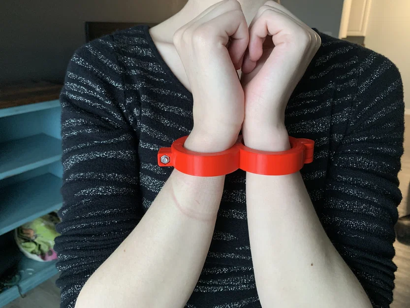 Irish Handcuffs - V1 - Image 1