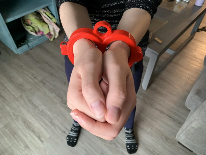 Irish Handcuffs - V1 - Image 3