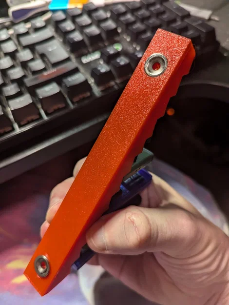 USB Holder Remix - Image 2
