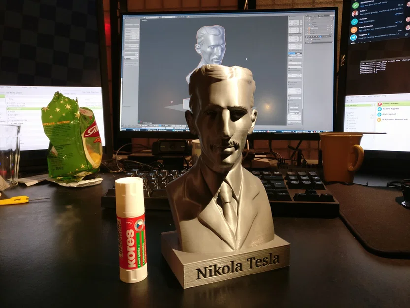 Tượng bán thân Tesla kèm bệ nhỏ có chú thích - Image 1