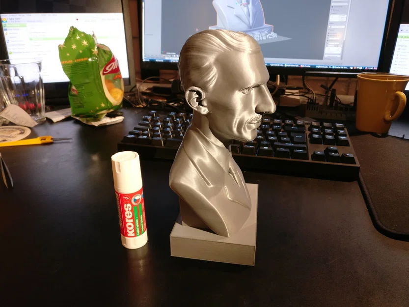 Tượng bán thân Tesla kèm bệ nhỏ có chú thích - Image 11