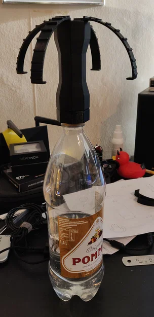 Giá Đỡ Tóc Giả Từ Chai Nước Ngọt (Bottle Wig Stand) - Image 14