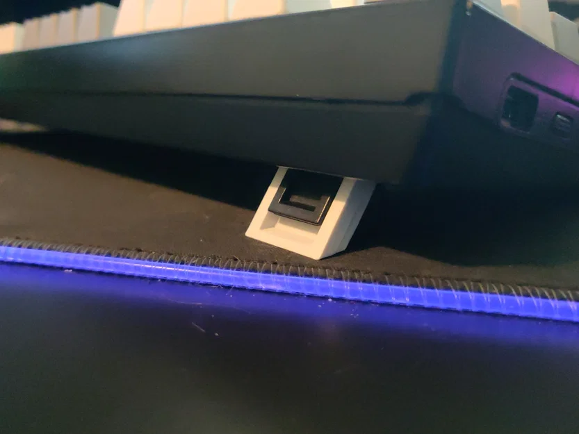 Chân kê thay thế cho Keychron K8 (Keychron K8 Replacment Feet) - Image 1