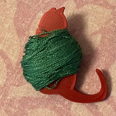 Thẻ quấn chỉ hình mèo (Cat yarn bobbin) cực xinh cho dân thêu thùa