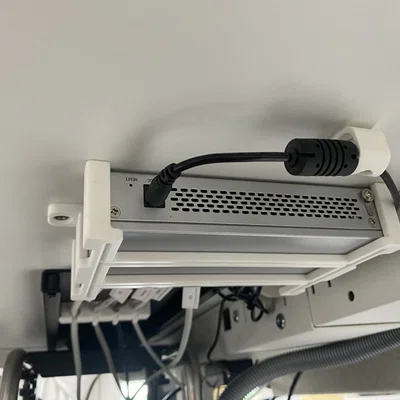 Giá treo tường UniFi Switch 8 (US-8 & US-8-60W) chắc chắn