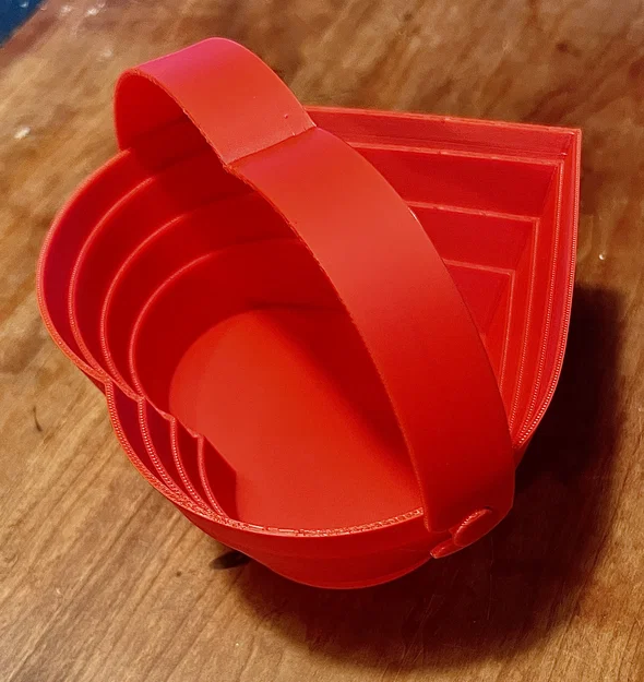 Giỏ Trái Tim Gấp Gọn (Collapsible Heart Basket) - Image 1