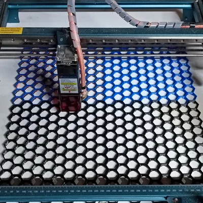 Bàn tổ ong in 3D cho máy cắt laser - Giải pháp chống cháy xém hiệu quả