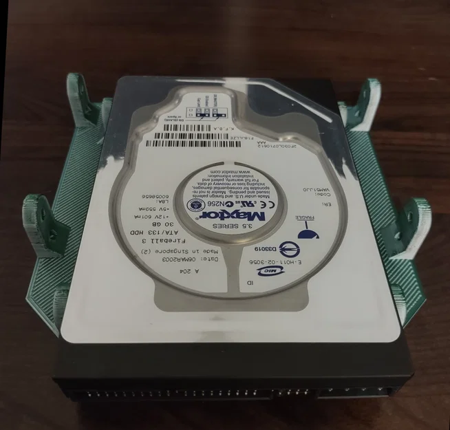 Adapter khay ổ cứng: ổ 2.5" & 3.5" gắn vào khay 5.25" - Image 1