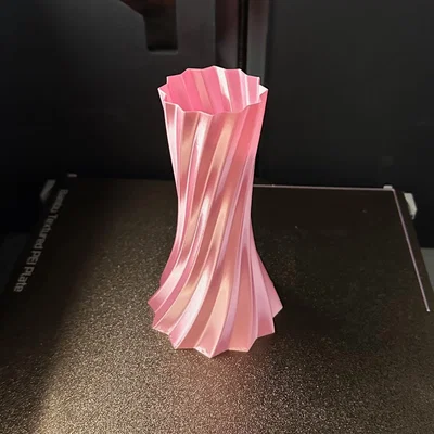 Bình hoa dáng mảnh cho LEGO Cherry Blossom (và cả hoa thật)