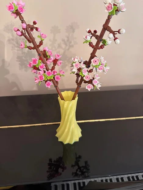 Bình hoa dáng mảnh cho LEGO Cherry Blossom (và cả hoa thật) - Image 4