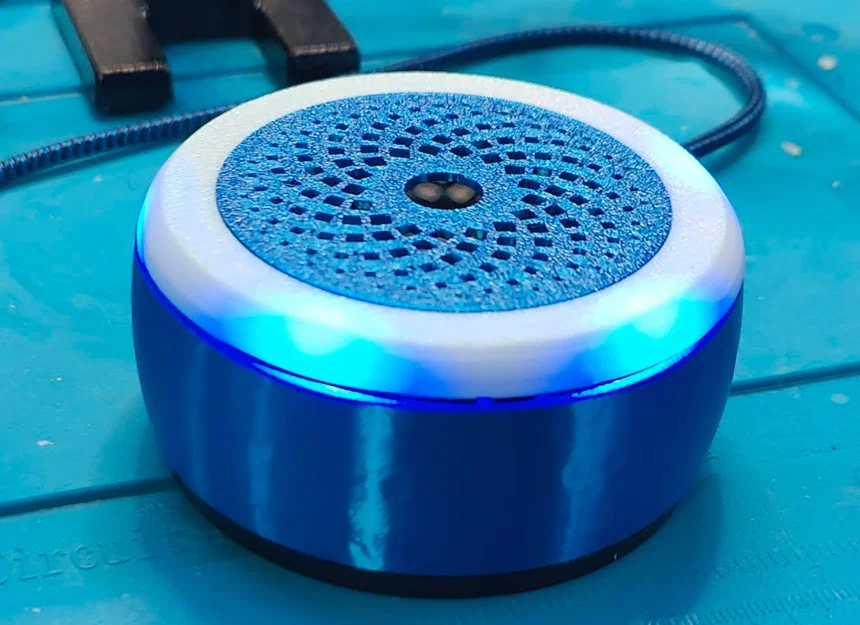 Gá đỡ cho ESP32 Dev board và loa, dùng nam châm lớn hơn - Image 1