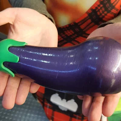Mẫu in 3D chai đựng đồ hình quả cà tím (Aubergine) độc đáo