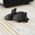 Mô hình 3D chú thỏ lười biếng (Lazy Rabbit) trang trí bàn làm việc - Thumbnail 1