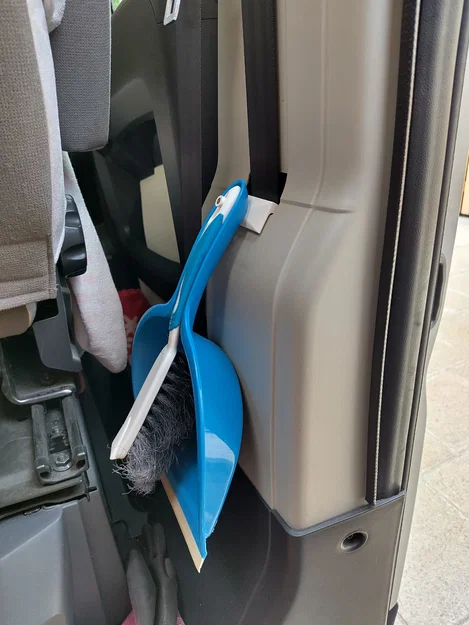 Móc treo hốt rác 3D cho Citroen Jumper và Fiat Ducato - Image 1