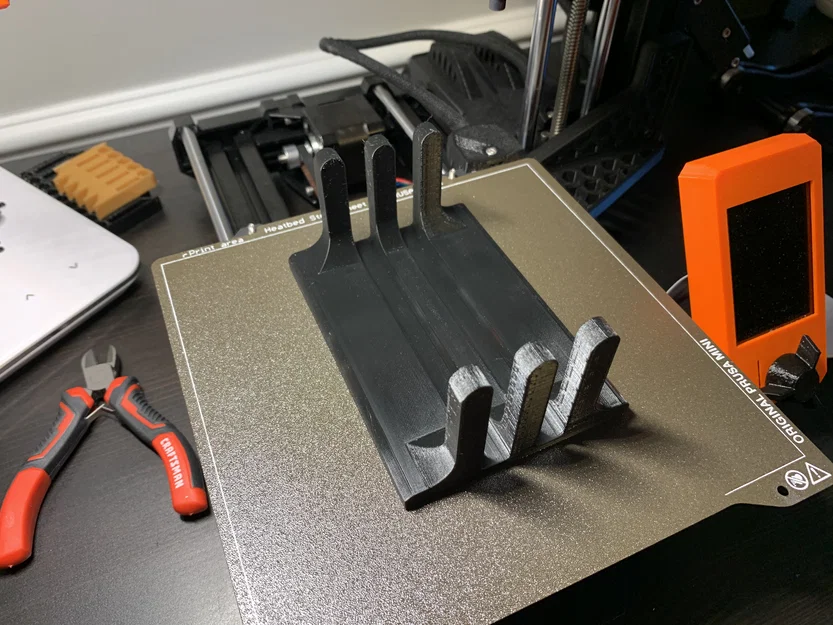 Giá dựng đôi iPad/tablet dạng đứng kiêm dock sạc - Image 3