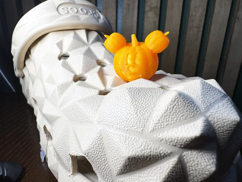 Charm Crocs Mickey Mouse Jack O Lantern (4 mặt ma quái) - Image 1