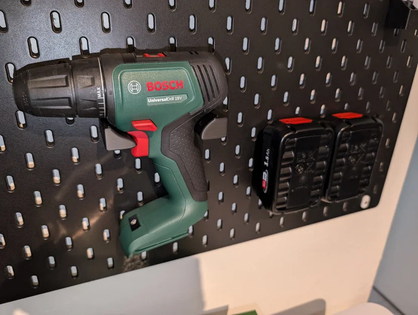 Giá treo máy khoan Bosch UniversalDrill trên bảng IKEA Skadis - Image 2
