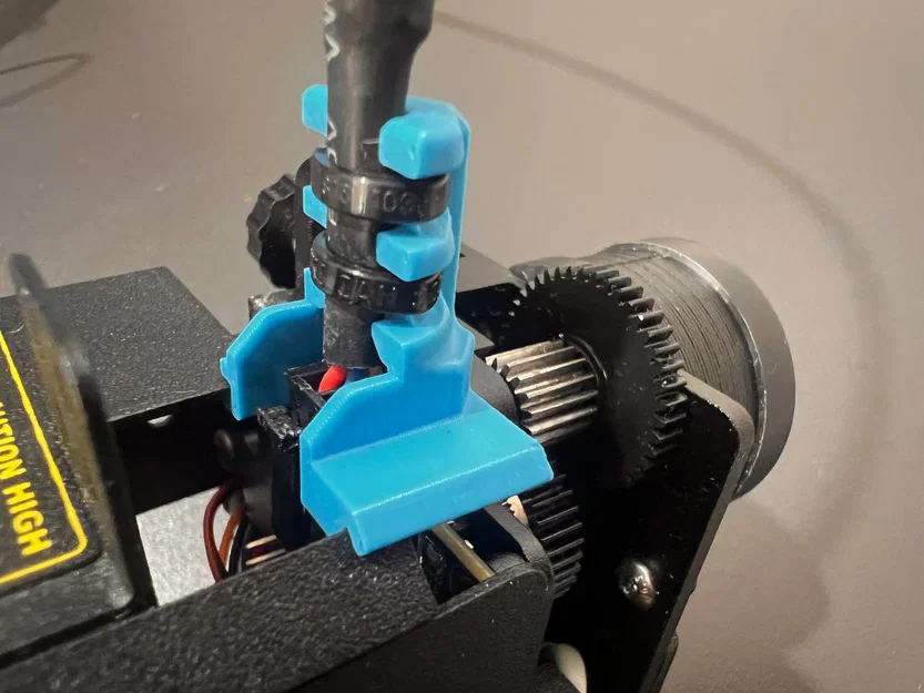 Kingroon KP3s Pro V2 - Dẫn hướng dây extruder - Image 3