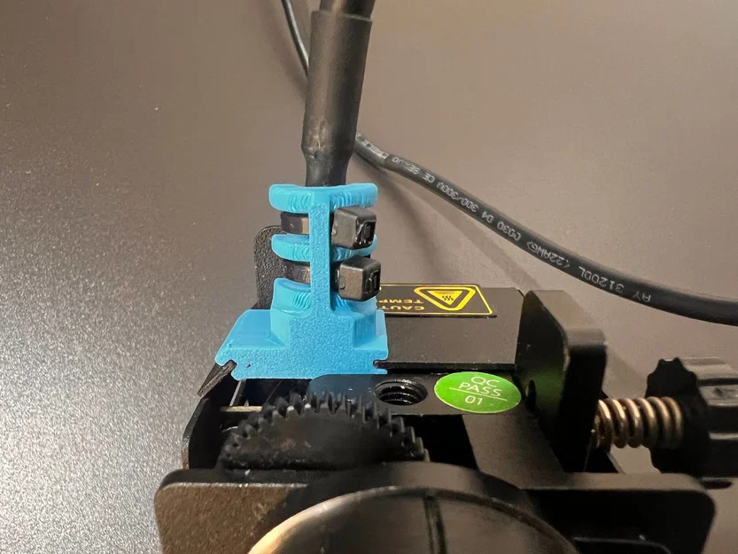 Kingroon KP3s Pro V2 - Dẫn hướng dây extruder - Image 6