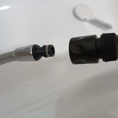Đầu chuyển vòi sen sang ống tưới (Shower wand/Garden hose adapter)