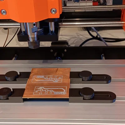 Kẹp PCB cho máy CNC (bàn T-slot 8.5 mm)