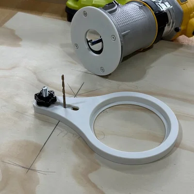 Cữ cắt vòng tròn cho router Dewalt (Dewalt router circle jig)