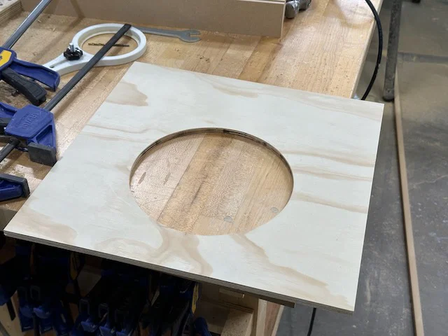 Cữ cắt vòng tròn cho router Dewalt (Dewalt router circle jig) - Image 4