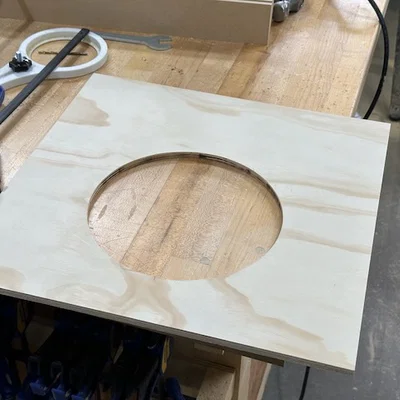 Cữ cắt vòng tròn cho router Dewalt (Dewalt router circle jig)