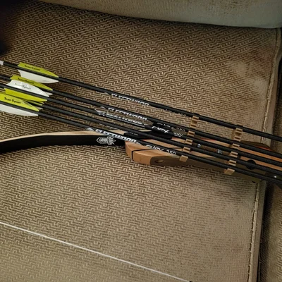 Ống đựng tên gắn lên cung (Monarch Recurve hoặc tương tự)