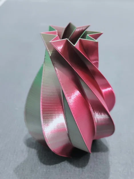 Mẫu lọ hoa trang trí hình xoắn ốc đẹp mắt (Vase Mode) - Image 1