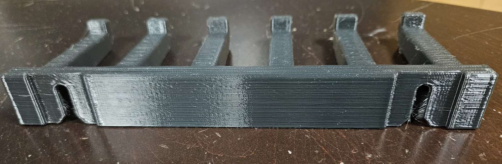 Giá treo băng đạn AR15 PMag cho slatwall - Image 3