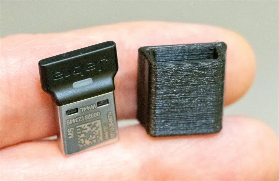 Giá đỡ USB dongle nhỏ gọn cho góc làm việc ngăn nắp - Image 1
