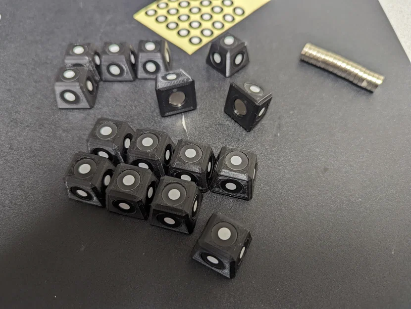 Marker Kim Tự Tháp cho 3D Scan (3D SCAN PYRAMID MARKERS) - Image 5