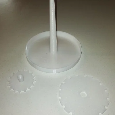 Giá đỡ và kệ làm khô cọ vẽ 3D thông minh cho người yêu hội họa