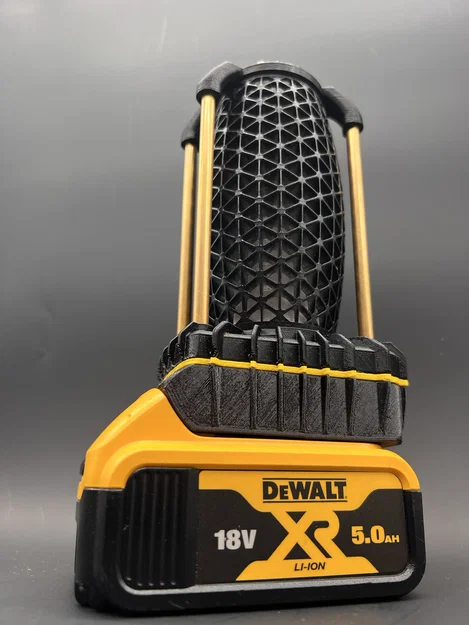 Đèn Dewalt 18V kiểu Isogrid (tương thích pin 18V) - Image 5