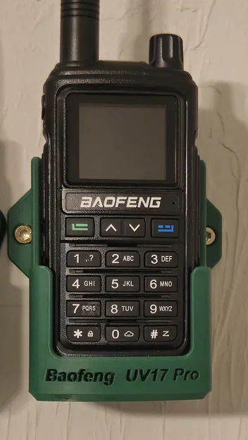 Giá treo tường bộ đàm Baofeng UV17 kèm ngăn chứa pin tiện lợi - Image 1