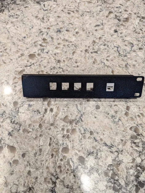 Giá đỡ UCG-Ultra rack mount tích hợp khe cắm keystone in 3D - Image 2