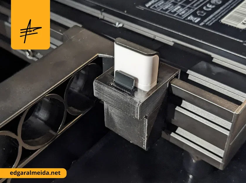 Ngàm gắn USB adaptor & khay thẻ SD cho Anycubic Kobra 2 - Image 1