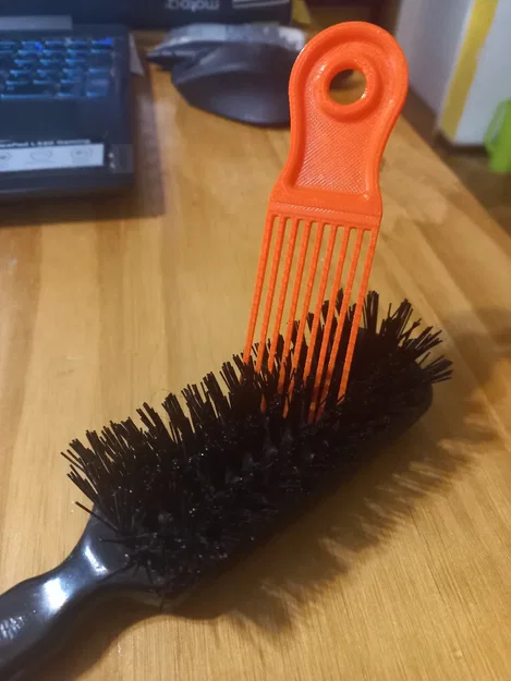 Dụng cụ vệ sinh lược chải tóc Hairbrush Cleaner V.2 tiện dụng - Image 1