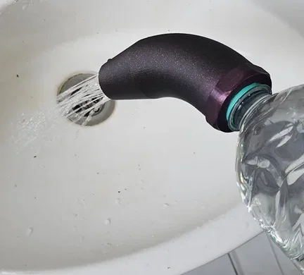 Đầu tưới cây gắn chai nhựa 1.5L phiên bản mới - Phụ kiện in 3D tiện lợi - Image 2