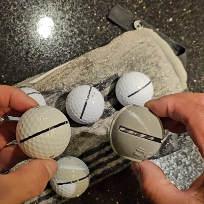 Dụng Cụ Kẻ Vạch Bóng Golf (Golf Ball Line Marker)