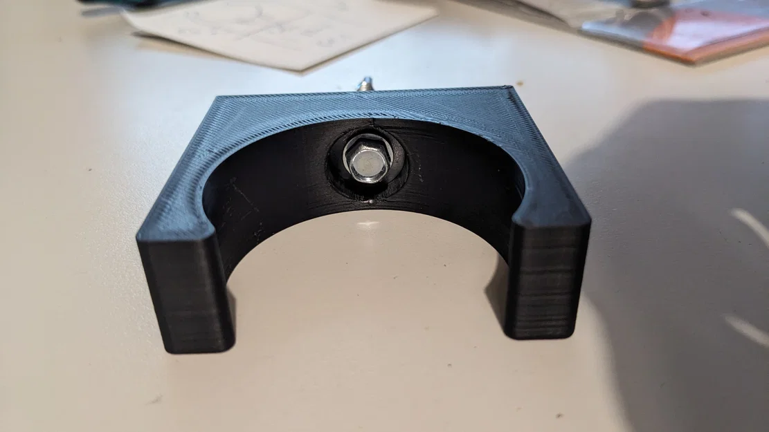 Kẹp giữ ống 50mm - Phụ kiện cố định đường ống in 3D bền chắc - Image 1