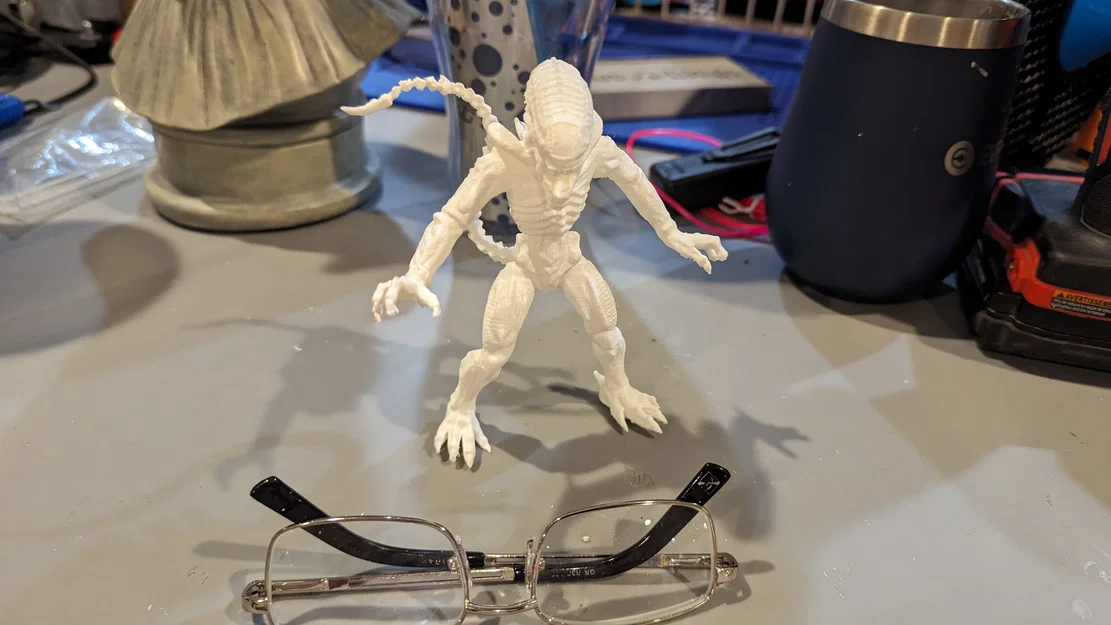 Alien Xenomorph đứng (Aliens xenomorph standing) - Image 3