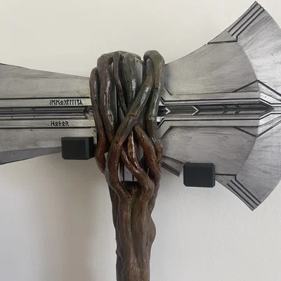 Móc treo tường cho Stormbreaker