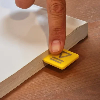 Kẹp sách Pause Play: Phụ kiện in 3D đánh dấu trang sách cực chất