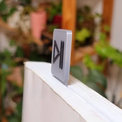 Kẹp sách Pause Play: Phụ kiện in 3D đánh dấu trang sách cực chất