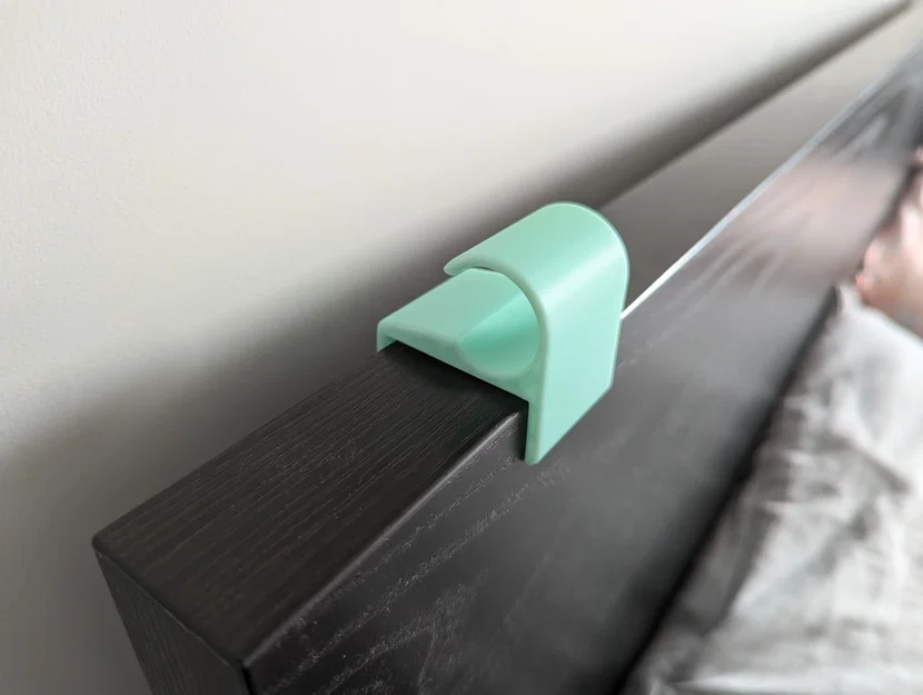 Ngàm treo ống CPAP cho đầu giường IKEA Malm (41mm) - Image 1