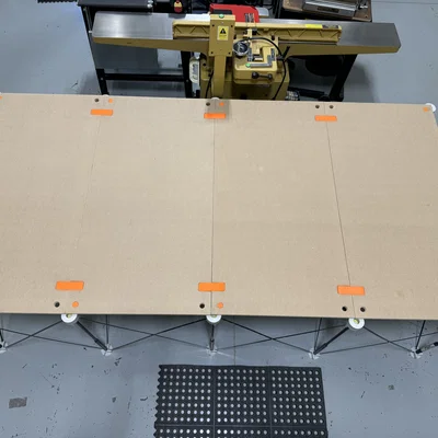 Mặt bàn Bora Centipede với Hold Down Dogs và Sheet Connectors (in 3D)
